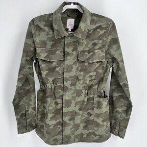 Cinq à Sept Ladies Camouflage Jacket. Size S  Button Close Cinch Waist Pockets